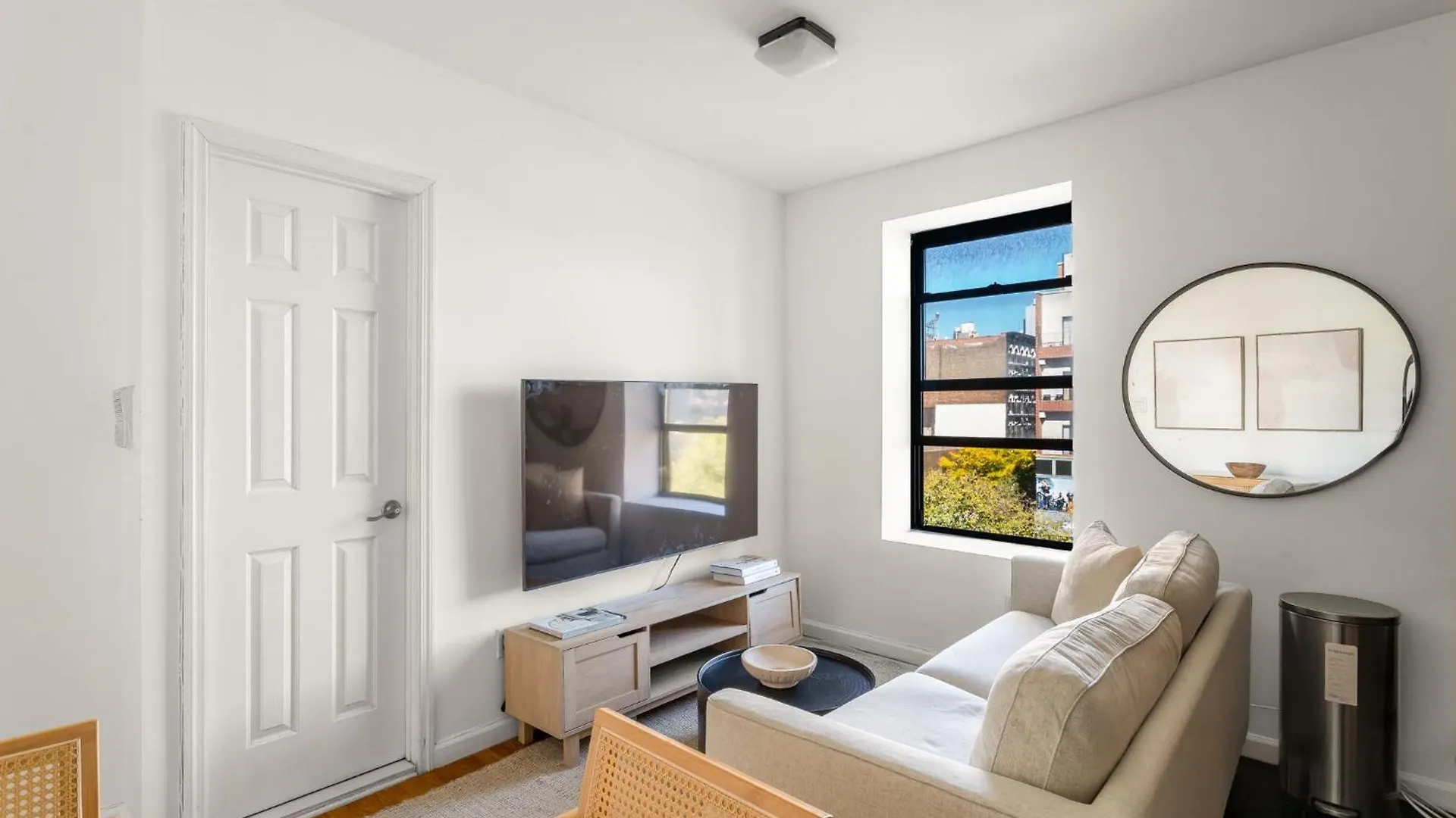 Apartment Spacious 3Bedroom 1Bath In The Heart Of The Lower East Side Near Iconic Nyc Landmarks New York